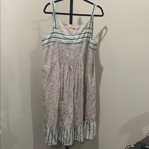 Comfortable Gray and Green nightgown